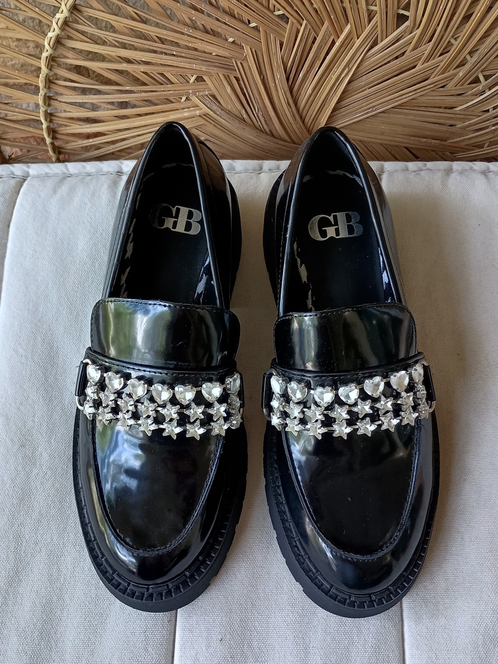 Gianni Bini Black Patent Loafers with Silver Star & Heart Embellishments_6.5
